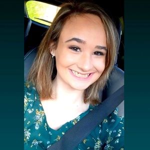 Meet your Posher, Lacy